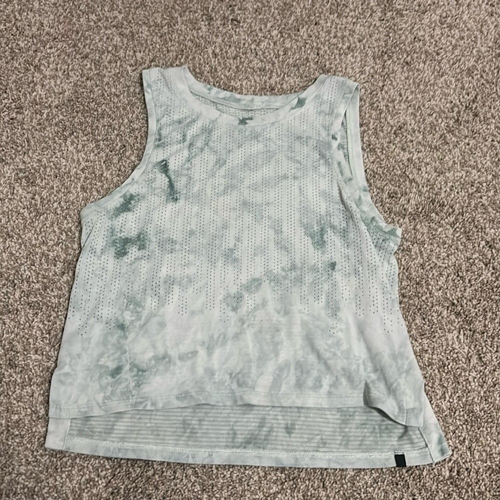 lululemon flowy tank top